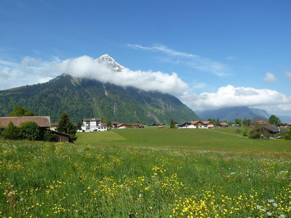 Hotel Restaurant Sunnmatt Aeschi Bei Spiez エクステリア 写真