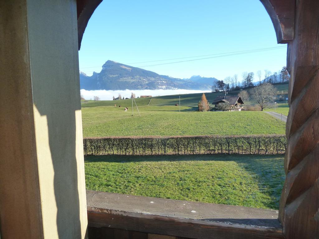 Hotel Restaurant Sunnmatt Aeschi Bei Spiez エクステリア 写真