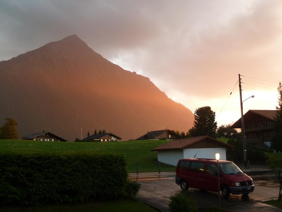 Hotel Restaurant Sunnmatt Aeschi Bei Spiez エクステリア 写真