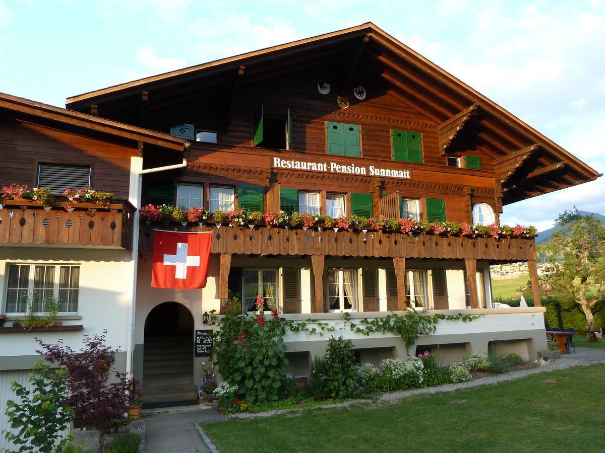 Hotel Restaurant Sunnmatt Aeschi Bei Spiez エクステリア 写真